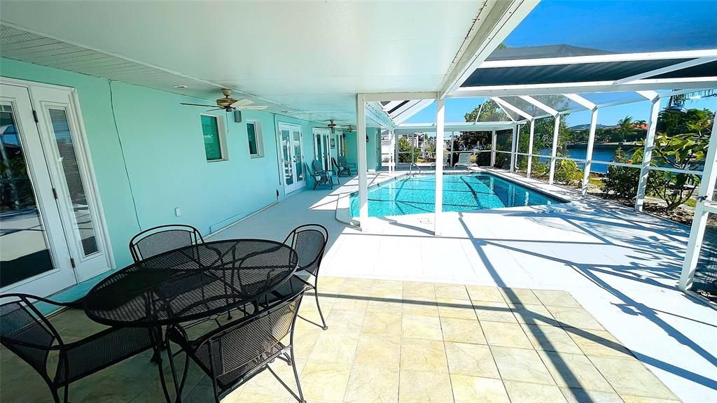 For Sale: $565,000 (3 beds, 2 baths, 2063 Square Feet)