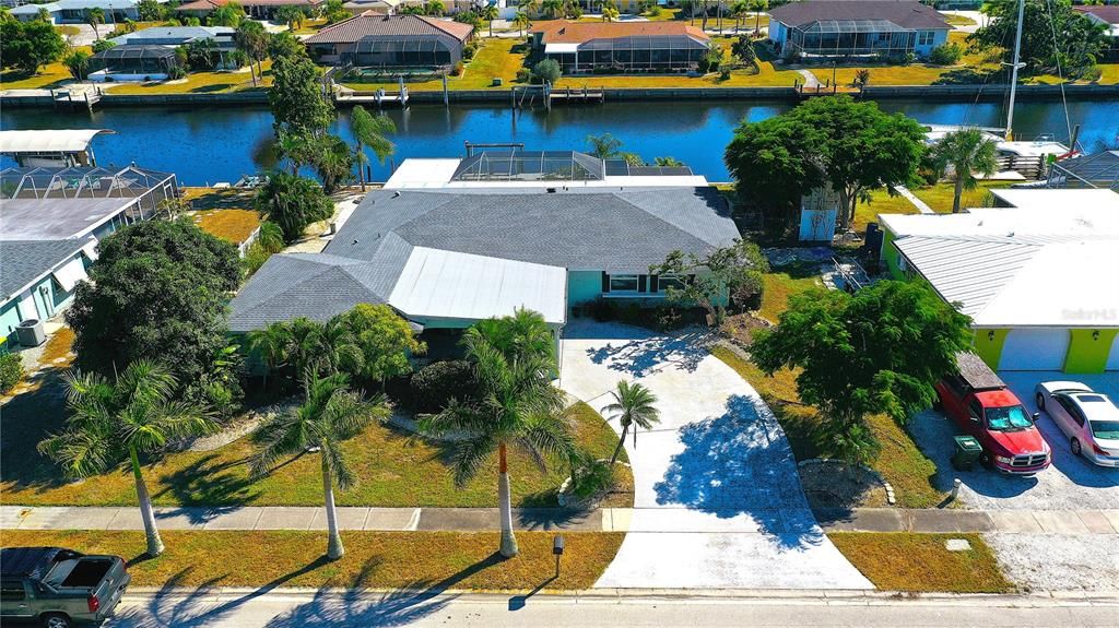 For Sale: $565,000 (3 beds, 2 baths, 2063 Square Feet)