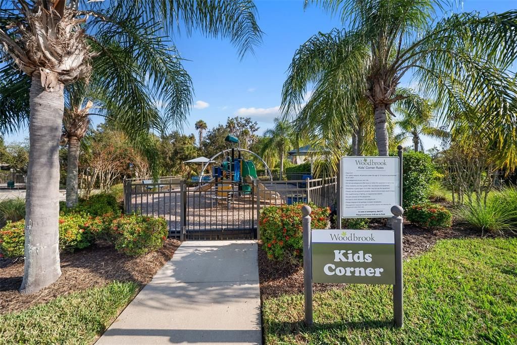 На продажу: $375,000 (2 спален, 2 ванн, 1258 Квадратных фут)