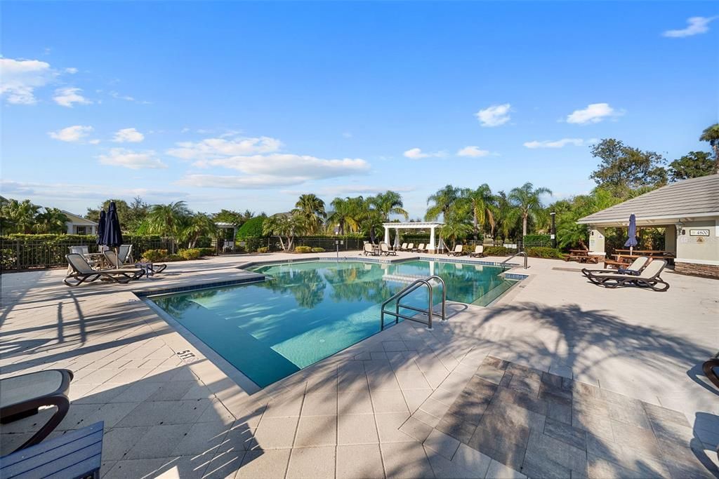 На продажу: $375,000 (2 спален, 2 ванн, 1258 Квадратных фут)