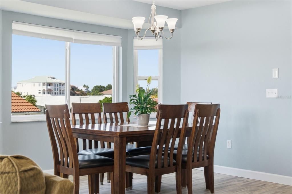 For Sale: $1,049,999 (3 beds, 2 baths, 2019 Square Feet)