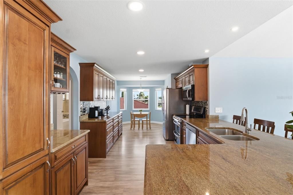 For Sale: $1,049,999 (3 beds, 2 baths, 2019 Square Feet)