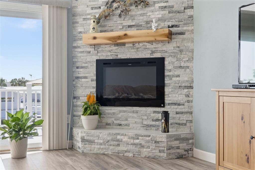 For Sale: $1,049,999 (3 beds, 2 baths, 2019 Square Feet)