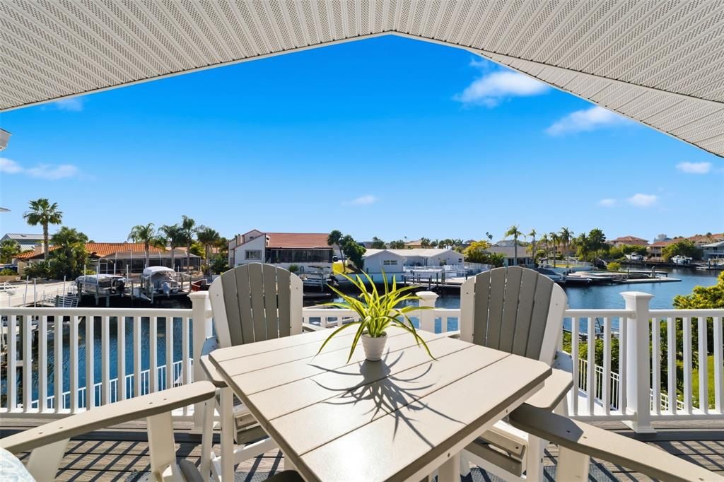 For Sale: $1,049,999 (3 beds, 2 baths, 2019 Square Feet)