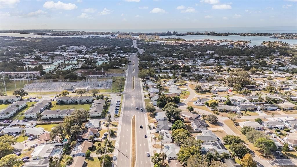 For Sale: $330,000 (2 beds, 1 baths, 1008 Square Feet)