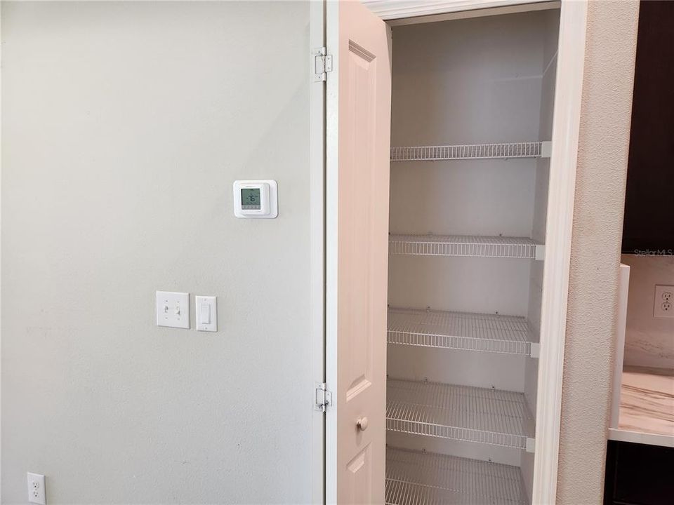 На продажу: $309,500 (3 спален, 2 ванн, 1451 Квадратных фут)