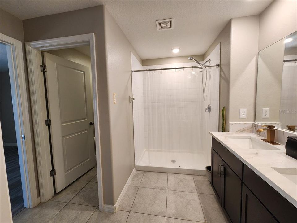 На продажу: $309,500 (3 спален, 2 ванн, 1451 Квадратных фут)