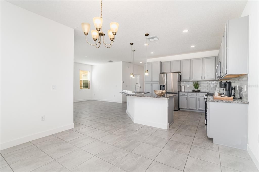 На продажу: $457,000 (4 спален, 3 ванн, 2532 Квадратных фут)