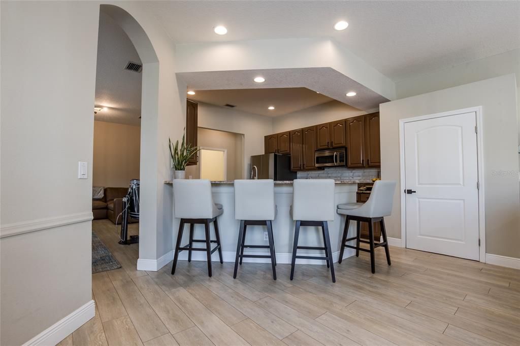 待售: $664,000 (4 贝兹, 3 浴室, 2133 平方英尺)