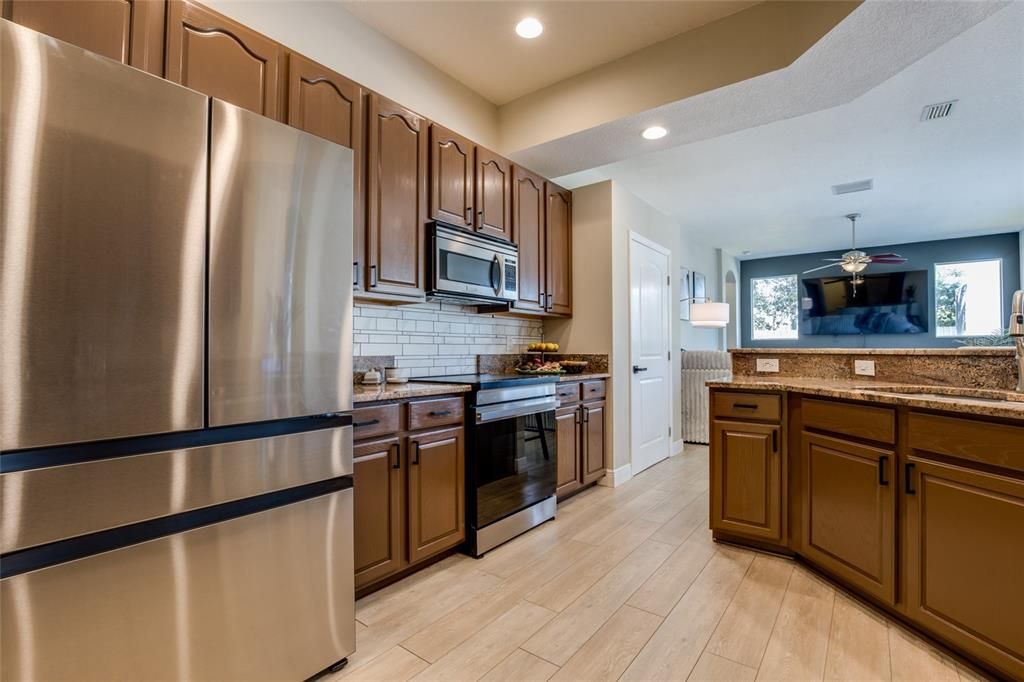 待售: $664,000 (4 贝兹, 3 浴室, 2133 平方英尺)