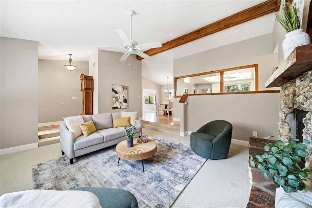 Activo con contrato: $329,900 (3 camas, 2 baños, 1803 Pies cuadrados)