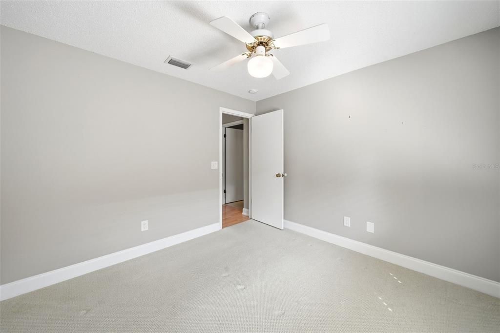 Activo con contrato: $329,900 (3 camas, 2 baños, 1803 Pies cuadrados)