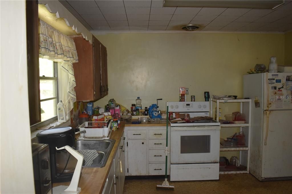 На продажу: $375,000 (3 спален, 2 ванн, 2028 Квадратных фут)