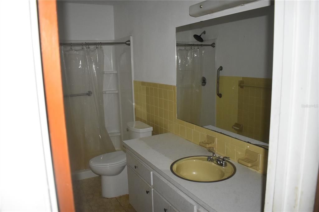 На продажу: $375,000 (3 спален, 2 ванн, 2028 Квадратных фут)