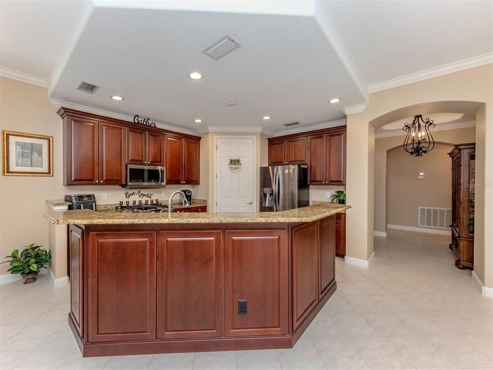 На продажу: $510,000 (3 спален, 2 ванн, 1753 Квадратных фут)