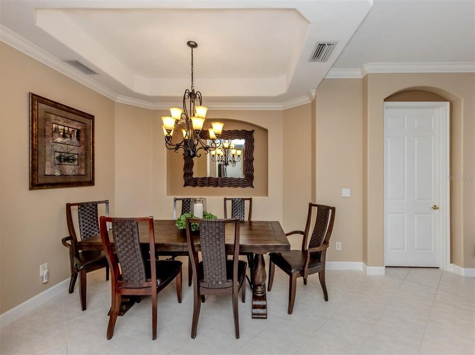 На продажу: $510,000 (3 спален, 2 ванн, 1753 Квадратных фут)