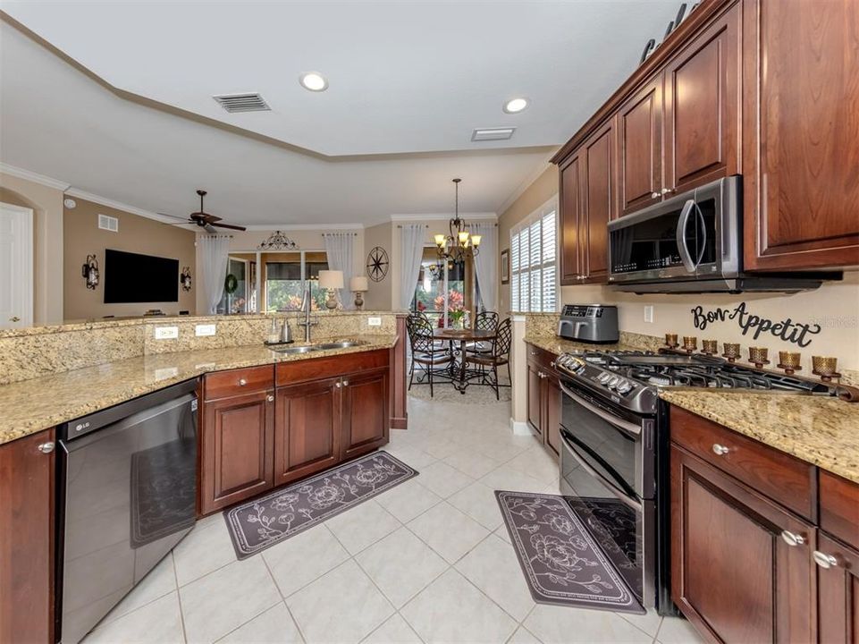 На продажу: $510,000 (3 спален, 2 ванн, 1753 Квадратных фут)