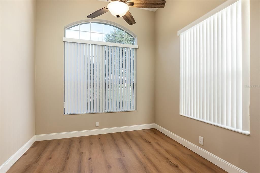 На продажу: $889,000 (3 спален, 2 ванн, 2112 Квадратных фут)