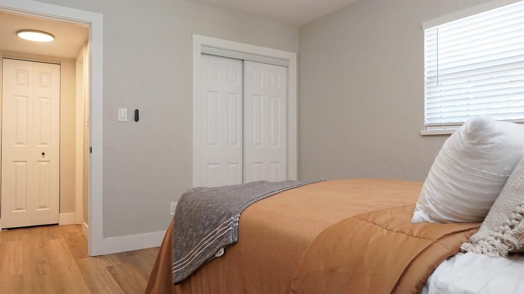 For Sale: $515,000 (3 beds, 2 baths, 1377 Square Feet)