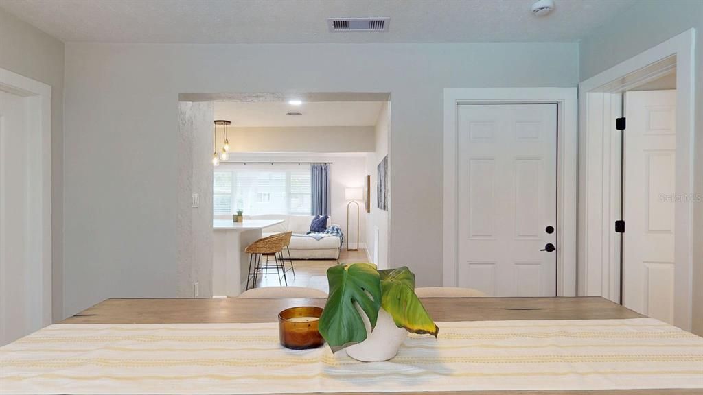 For Sale: $515,000 (3 beds, 2 baths, 1377 Square Feet)