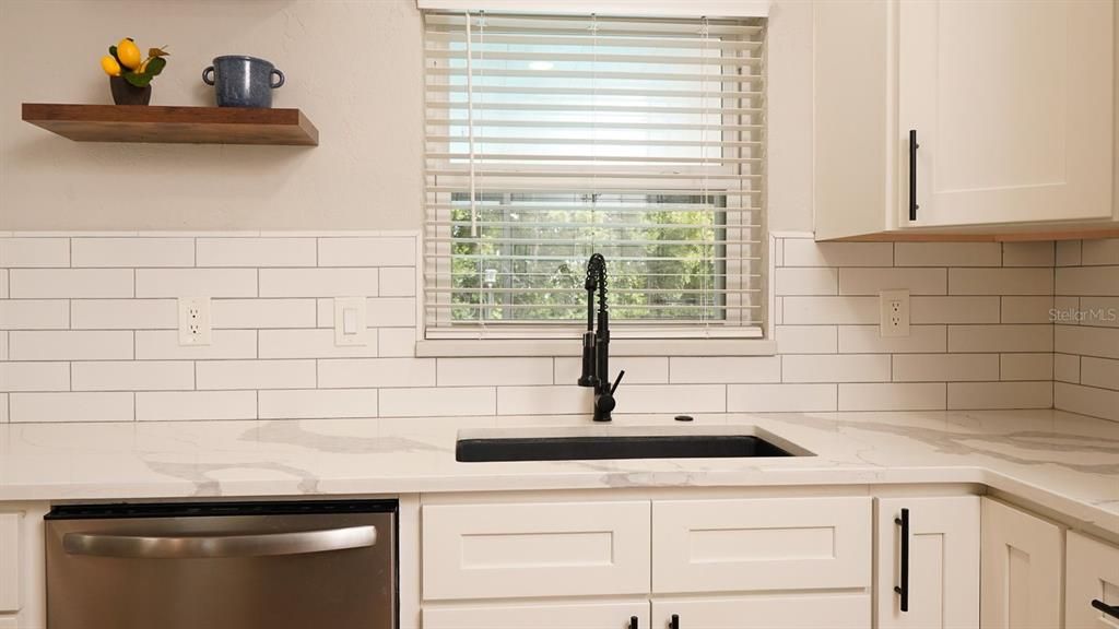 For Sale: $515,000 (3 beds, 2 baths, 1377 Square Feet)