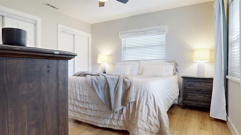 For Sale: $515,000 (3 beds, 2 baths, 1377 Square Feet)