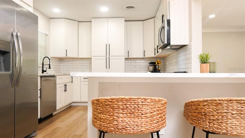 For Sale: $515,000 (3 beds, 2 baths, 1377 Square Feet)