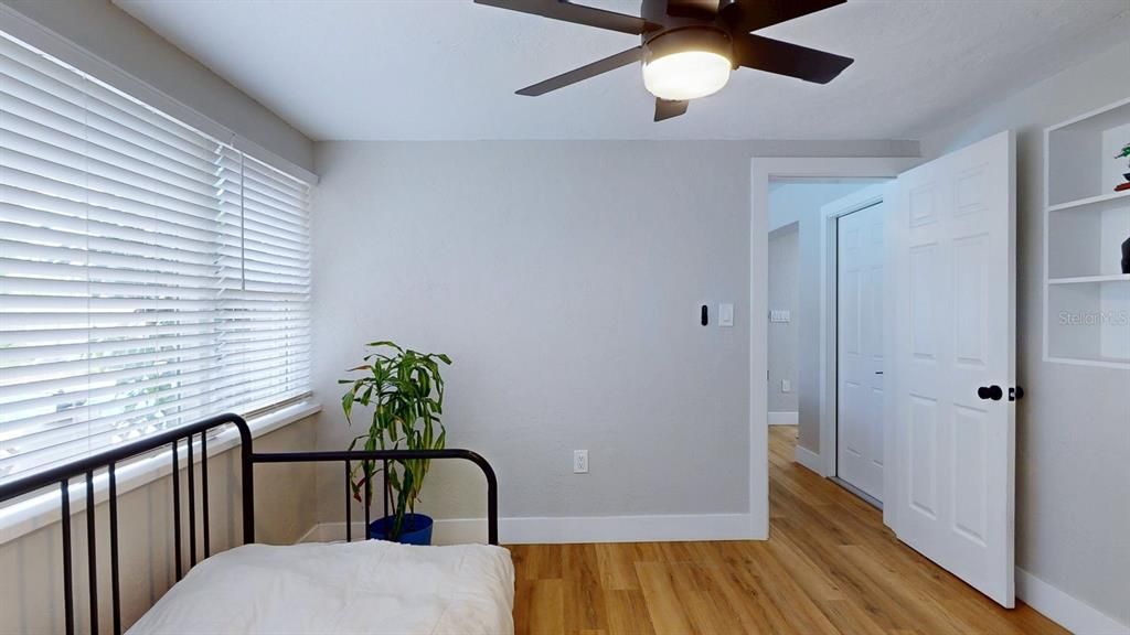 For Sale: $515,000 (3 beds, 2 baths, 1377 Square Feet)