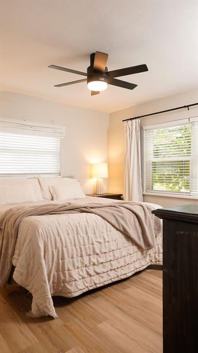 For Sale: $515,000 (3 beds, 2 baths, 1377 Square Feet)