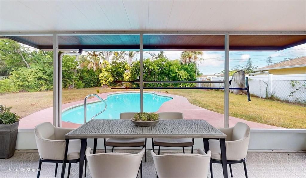 For Sale: $515,000 (3 beds, 2 baths, 1377 Square Feet)