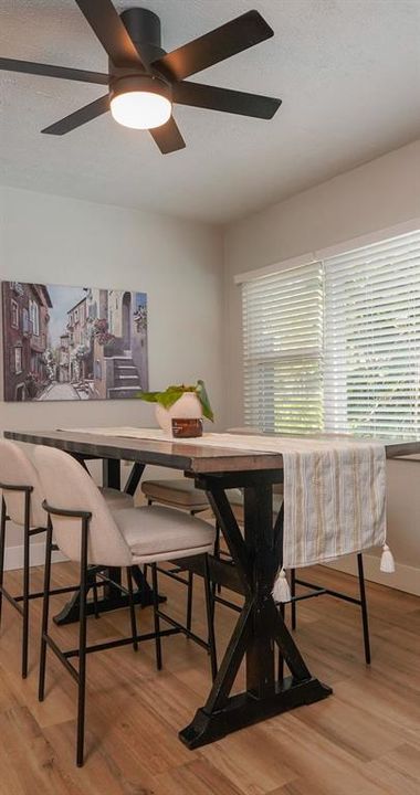 For Sale: $515,000 (3 beds, 2 baths, 1377 Square Feet)