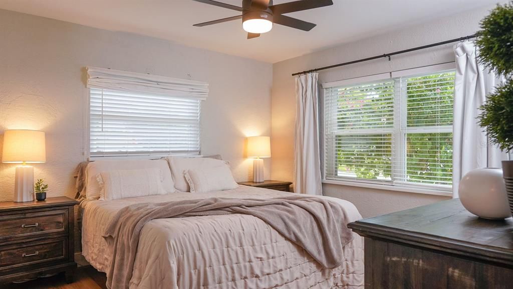 For Sale: $515,000 (3 beds, 2 baths, 1377 Square Feet)