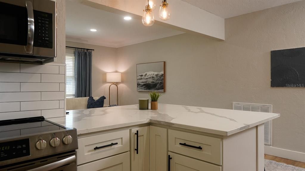 For Sale: $515,000 (3 beds, 2 baths, 1377 Square Feet)