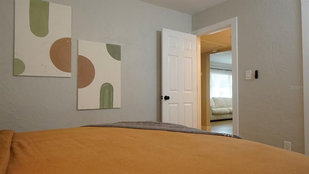 For Sale: $515,000 (3 beds, 2 baths, 1377 Square Feet)