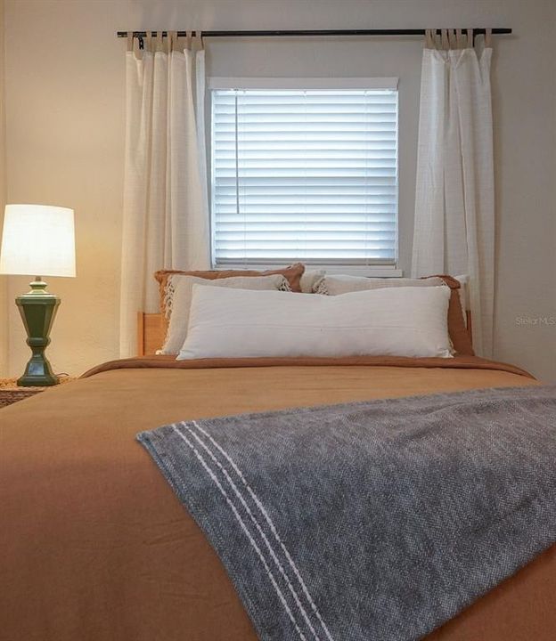 For Sale: $515,000 (3 beds, 2 baths, 1377 Square Feet)