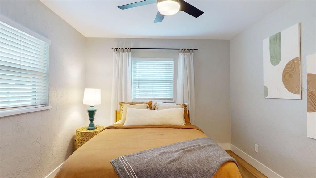 For Sale: $515,000 (3 beds, 2 baths, 1377 Square Feet)