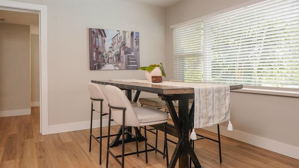 For Sale: $515,000 (3 beds, 2 baths, 1377 Square Feet)