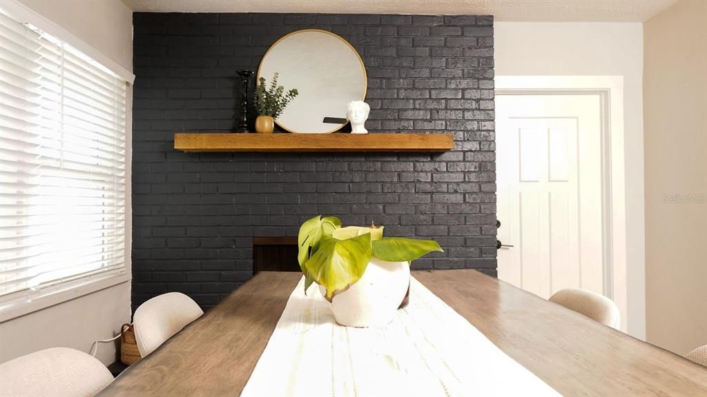 For Sale: $515,000 (3 beds, 2 baths, 1377 Square Feet)