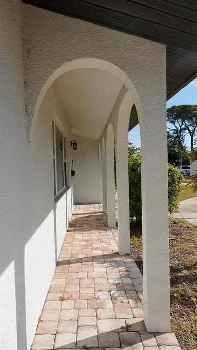 For Sale: $515,000 (3 beds, 2 baths, 1377 Square Feet)