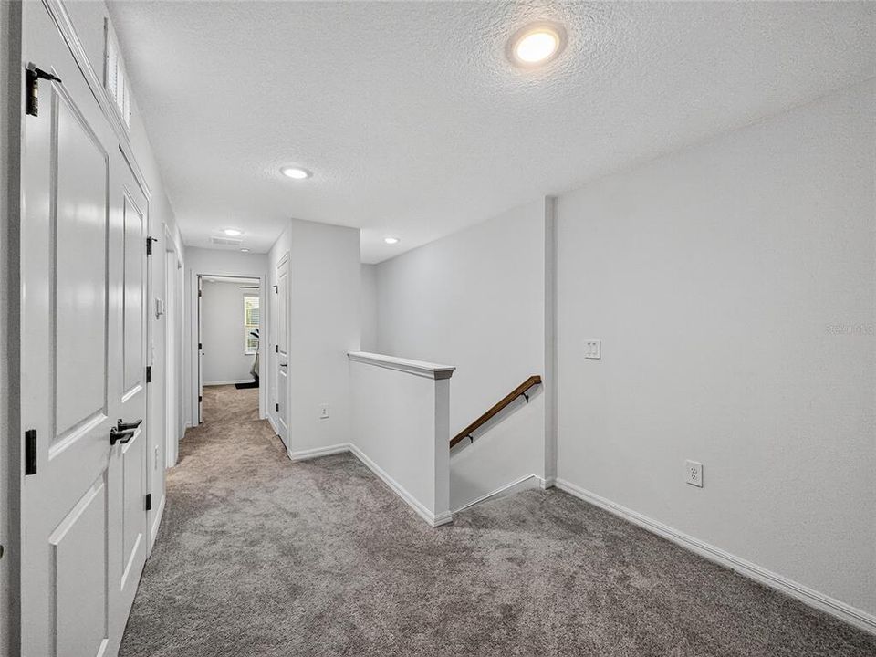 Activo con contrato: $249,000 (3 camas, 2 baños, 1616 Pies cuadrados)