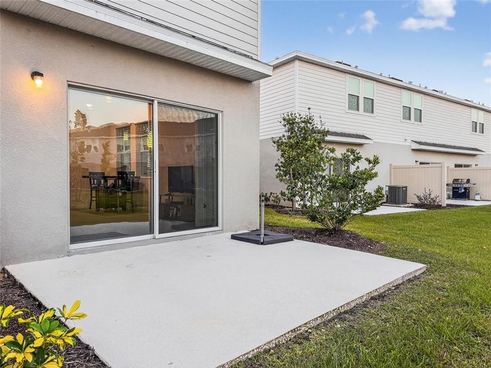 Activo con contrato: $249,000 (3 camas, 2 baños, 1616 Pies cuadrados)