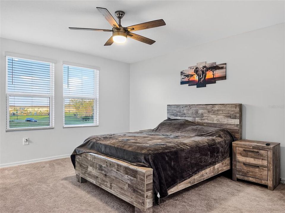 Activo con contrato: $249,000 (3 camas, 2 baños, 1616 Pies cuadrados)