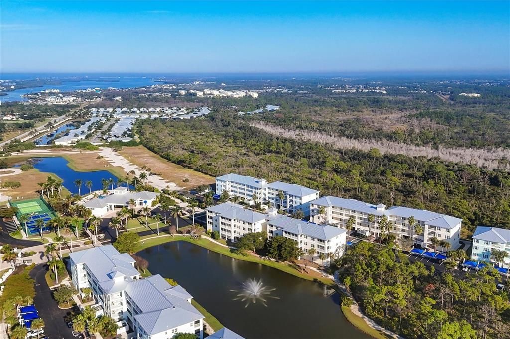 For Sale: $294,500 (2 beds, 2 baths, 1009 Square Feet)