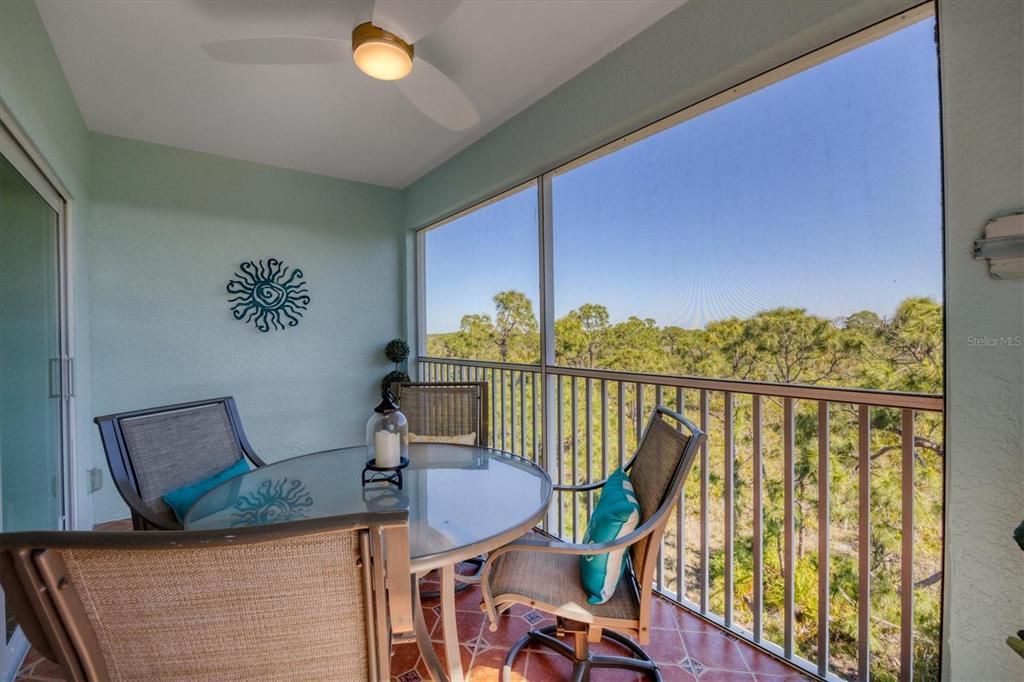 For Sale: $294,500 (2 beds, 2 baths, 1009 Square Feet)