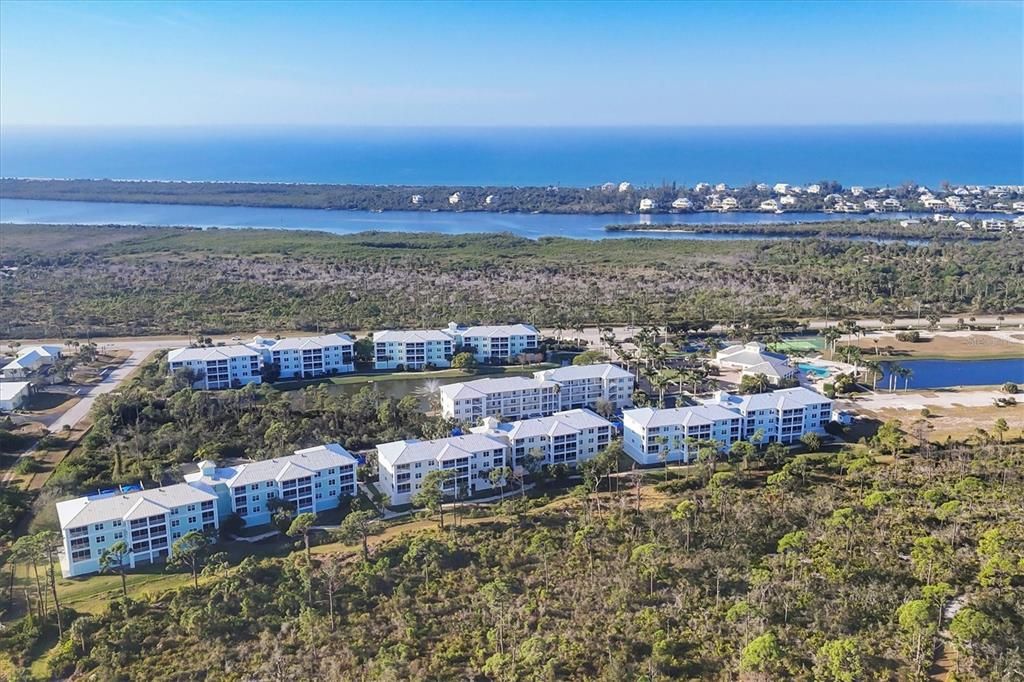 For Sale: $294,500 (2 beds, 2 baths, 1009 Square Feet)