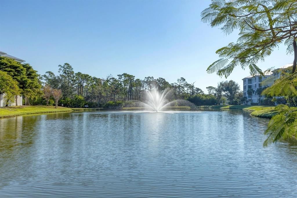 For Sale: $294,500 (2 beds, 2 baths, 1009 Square Feet)