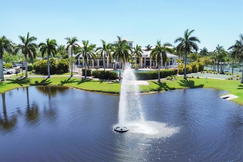 For Sale: $294,500 (2 beds, 2 baths, 1009 Square Feet)