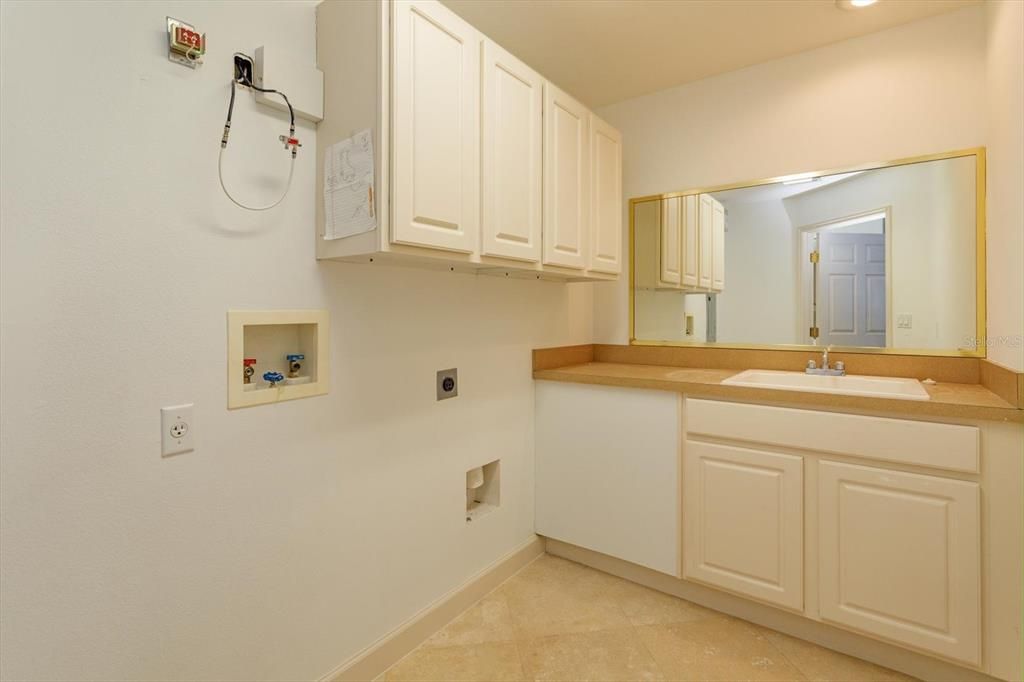 For Sale: $874,900 (3 beds, 3 baths, 3401 Square Feet)