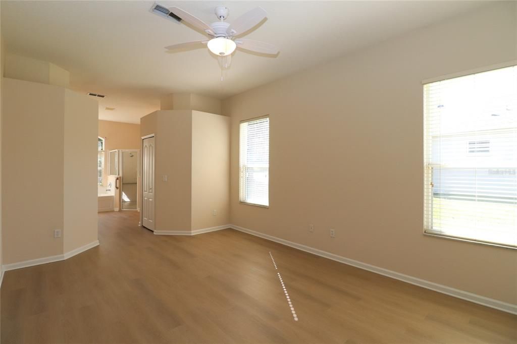 For Rent: $2,500 (4 beds, 3 baths, 2530 Square Feet)