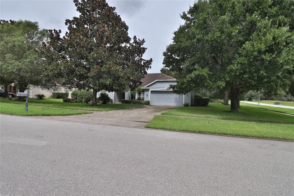 For Rent: $2,500 (4 beds, 3 baths, 2530 Square Feet)